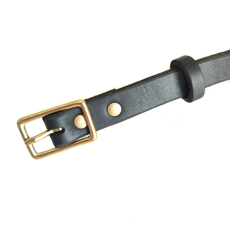Woven flower copper buckle cowhide collar