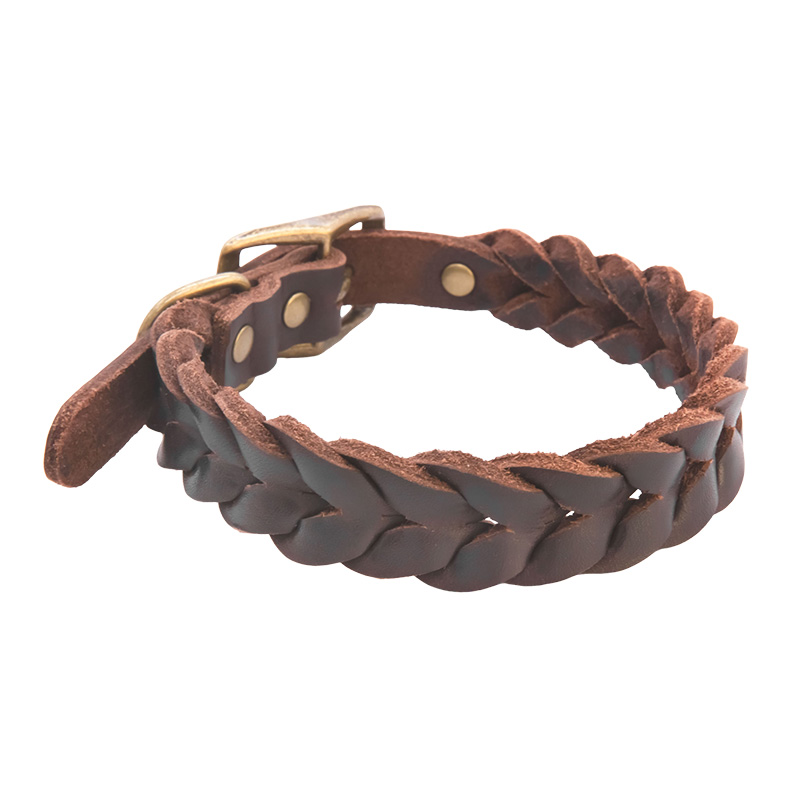 Knitted cowhide pet collar