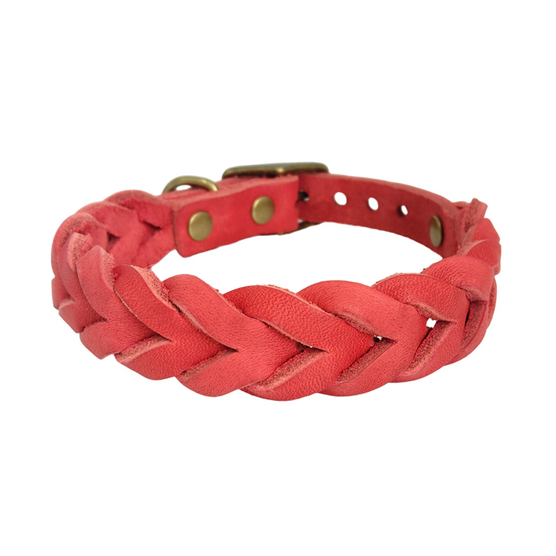 Knitted cowhide pet collar